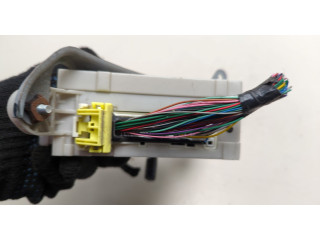 Блок предохранителей Lexus LS460 2006-2017 8273050471, 747005720W, 0805200171