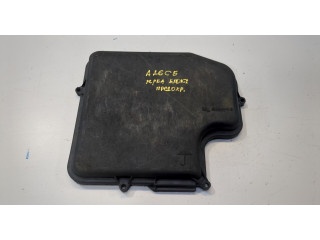 Крышка блока предохранителей  Audi A6 (C5) 1997-2004         