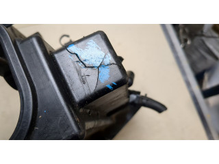 Клапанная крышка двигателя ДВС Infiniti QX56 2010-2013 5.6