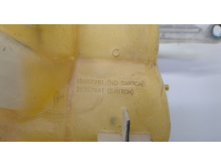 Бачок расширительный  Cadillac SRX 2003-2009 15882261   