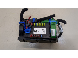 Блок предохранителей Jeep Renegade 00520432800