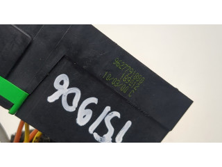 Блок предохранителей  Peugeot 406 1999-2004      9627791880   