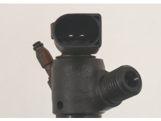 Форсунка топливная  Skoda Octavia (A7) 2013-2023    04L130277BF     