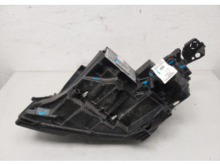 Фара передняя  Peugeot 3008 2016-2020 правая 