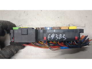 Блок предохранителей  Seat Ibiza 2 1999-2002         