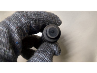 Форсунка топливная Mitsubishi Pajero 1990-2000 MD103301