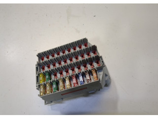 Блок предохранителей Volvo XC70 2002-2007 9162439 2.5