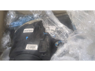 Фара передняя  Chrysler 300C 2004-2011 правая 