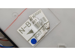 Блок предохранителей  Lexus IS 2005-2016      8273053020   