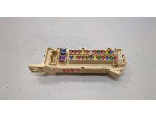 Блок предохранителей Mazda MPV 1999-2006