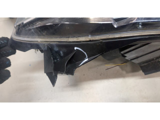 Фара передняя  Renault Trafic 2014-2021 правая 