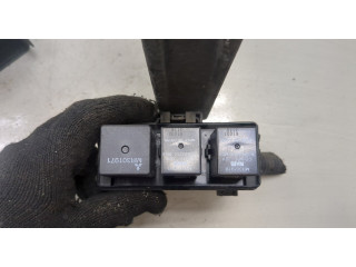 Блок реле Mitsubishi Outlander XL 2006-2012