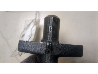 Форсунка топливная Mitsubishi Pajero / Montero 2000-2006