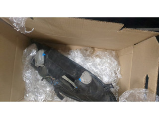 Фара передняя Mitsubishi Colt 2002-2012 левая