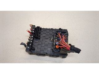 Блок предохранителей  Volkswagen Passat 7 2010-2015 Европа         