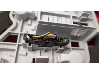 Задний фонарь          