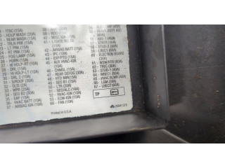 Крышка блока предохранителей  Chevrolet Tahoe 2006-2014         