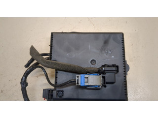 Блок предохранителей Volvo V70 2001-2008 30728512