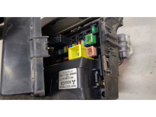 Блок предохранителей  Mitsubishi Endeavor         