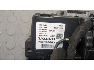 Панель приборов  Volvo V60 2018-       36051312     