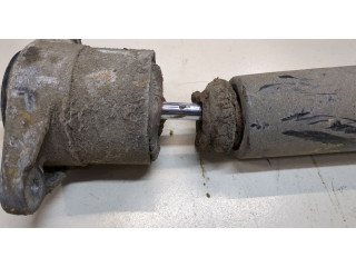 Стойка амортизатора  Volkswagen Passat 5 1996-2000      