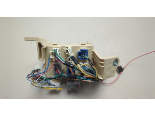 Блок предохранителей  Toyota Highlander 1 2001-2007         