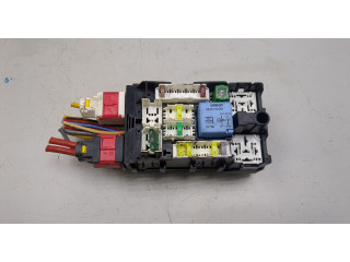 Блок предохранителей  Citroen C4 2010-2015         