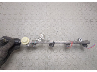 Форсунка топливная  Pontiac Vibe 2 2008-2010    19185447, 19185449     