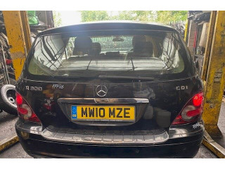 Генератор  Mercedes R W251 2005-            3.0 дизель