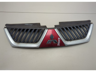 Решетка радиатора Mitsubishi Outlander XL 2006-2012