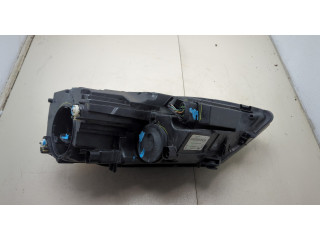 Фара передняя  Volkswagen Jetta 6 2010-2018 правая 