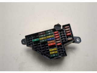 Блок предохранителей  Volkswagen Passat 7 2010-2019 Америка      1K1941824   