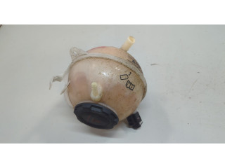 Бачок расширительный Audi Q3 2011-2018 1K0121407A