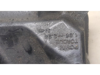 Клапанная крышка двигателя ДВС  Nissan Juke 2010-2014 1.6     