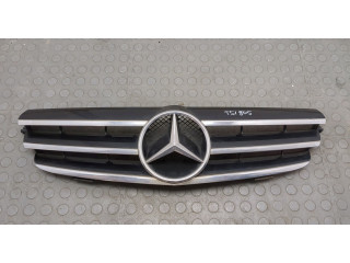 Решетка радиатора  Mercedes CLK W209 2002-2010          