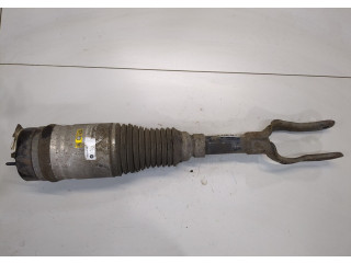 Стойка амортизатора  Jeep Grand Cherokee 2013- 6821887aa     3  дизель