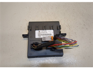 Блок комфорта  Audi A6 (C6) 2005-2011      4f0907279    