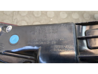 Задний фонарь          