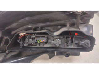 Задний фонарь