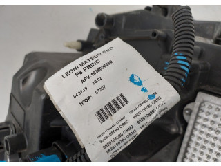 Фара передняя  Peugeot 3008 2016-2020 правая 