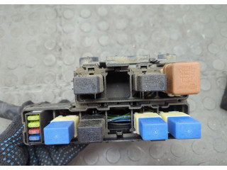 Блок предохранителей Infiniti QX56 2004-2010 7454707730, 243827S010