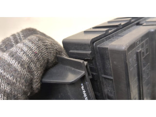 Блок предохранителей  Lincoln Navigator 2006-2014         