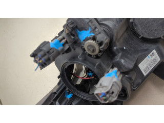 Фара передняя Mitsubishi Outlander 2012-2021 правая