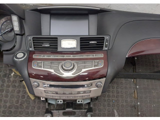 Панель приборов  Infiniti Q70 2012-2019            