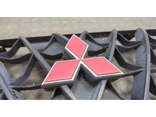 Решетка радиатора Mitsubishi Montero Sport / Pajero Sport 1996-2008 MR607481