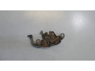 Замок капота Nissan Elgrand 1997-2002