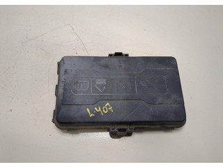 Крышка блока предохранителей Cadillac XT4