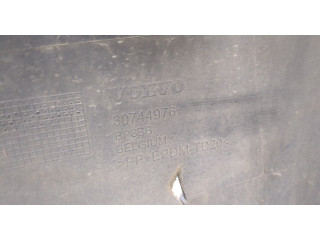 Бампер  Volvo V50 2004-2012 передний   39886077
