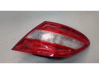 Задний фонарь          