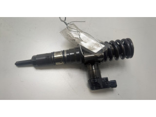 Форсунка топливная Volkswagen Golf 5 2003-2009 03G130073M